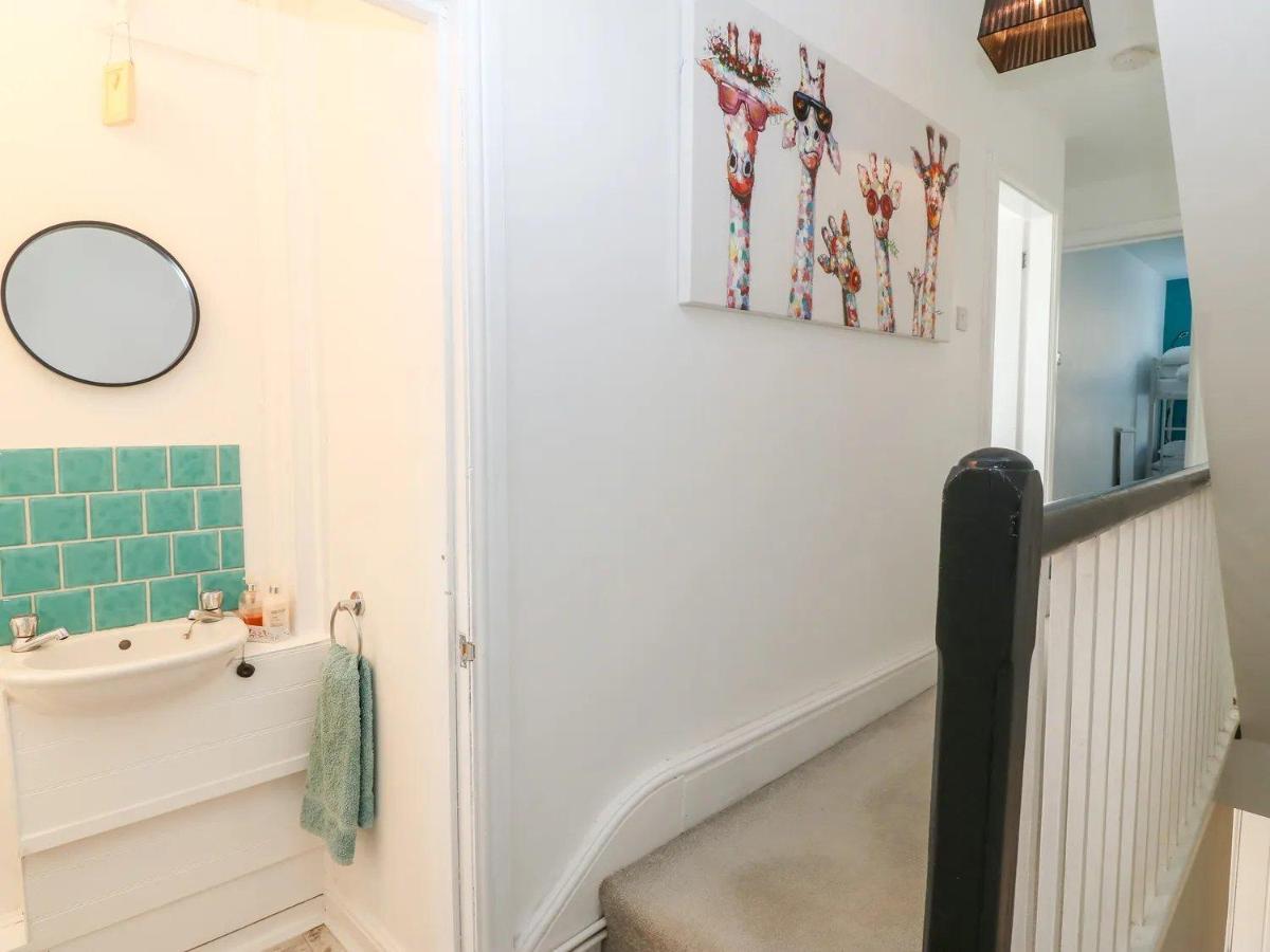 3 Bedroom In Town Centre
